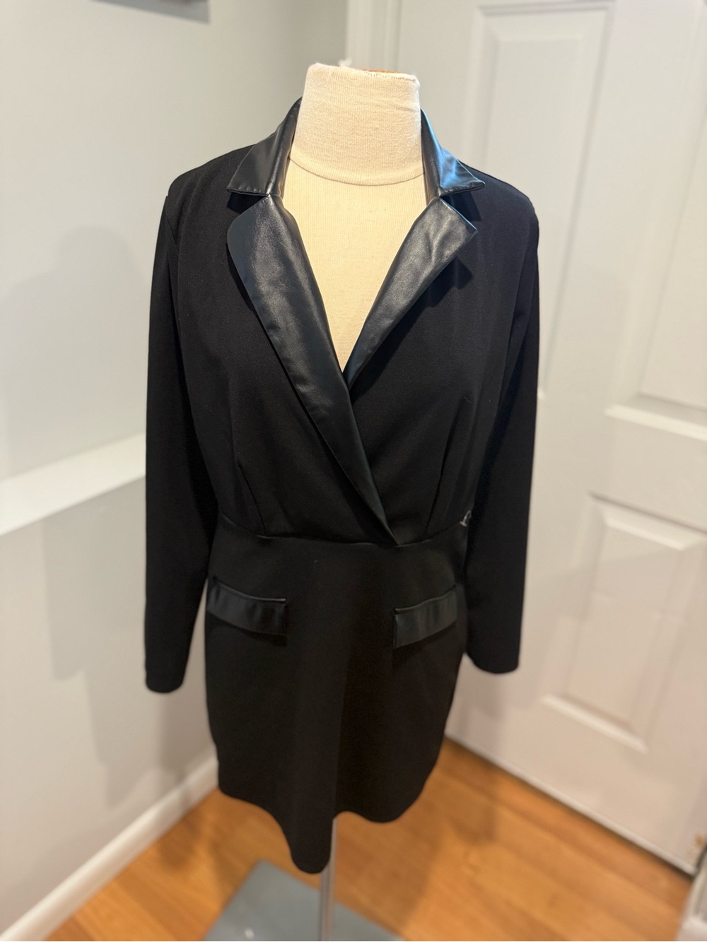 Max + Ash Black Faux-Leather Trim Blazer Dress - Women (30)